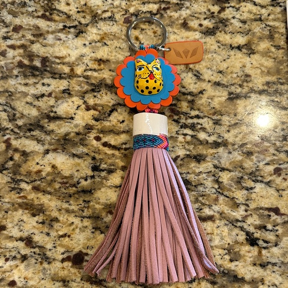 Consuela Multicolor Keychain with Leopard Design - Picture 3 of 3